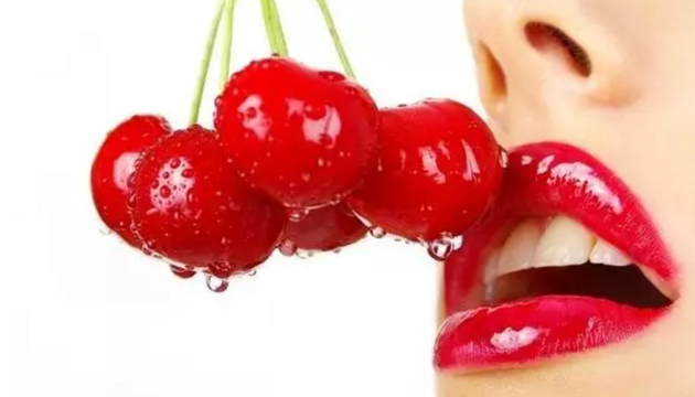 流言揭秘:口红当真是致命的唇上诱惑?敏感人